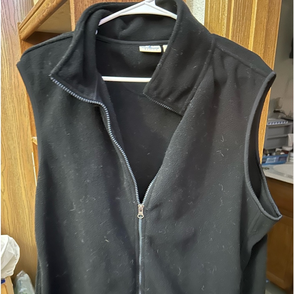 Women’s vintage vest. Black. Zip up front. Never worn.